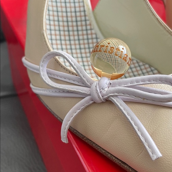 Vintage Christian Lacroix Beige and White Slingback Heels - Picture 4 of 16